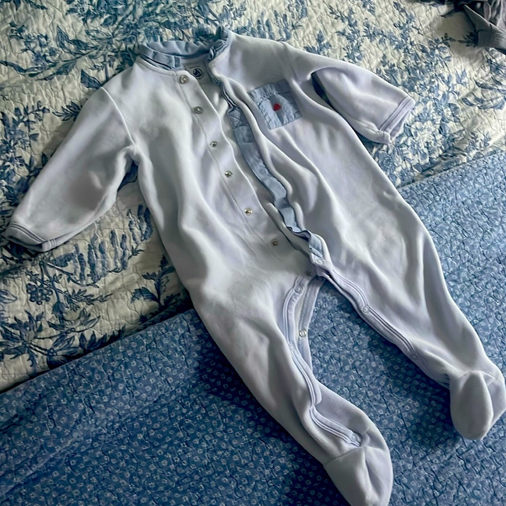 Petit bateau 12 months onesie pj that closes with buttons
